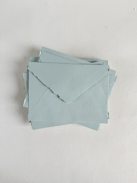 Busta in carta cotone artigianale 140*190mm da 150gsm - Verde Salvia